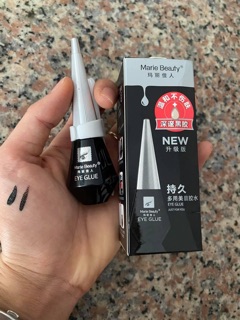 Keo Đen Gắn Mi Giả