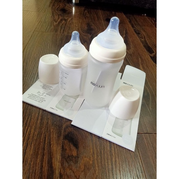Bình sữa Moyuum thủy tinh tráng silicon siêu nhẹ nội địa Hàn 150ml/240ml đẹp
