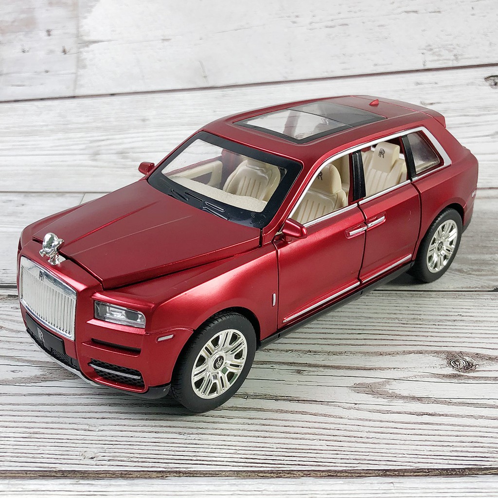 Xe mô hình tỉ lệ 1:24 Rolls Royce Cullinan hợp kim cao cấp, tinh xảo như xe thật