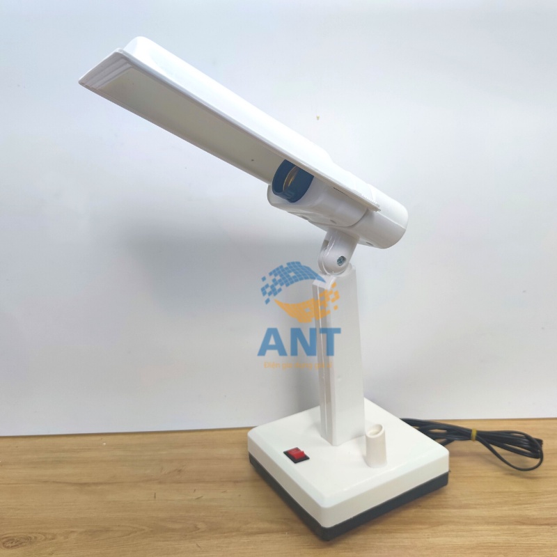 ĐÈN BÀN học sinh tự do thay đổi bóng - màu phát ngẫu nhiên