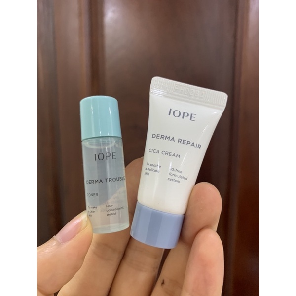 Set kem dưỡng và toner mini Iope derma repair cica