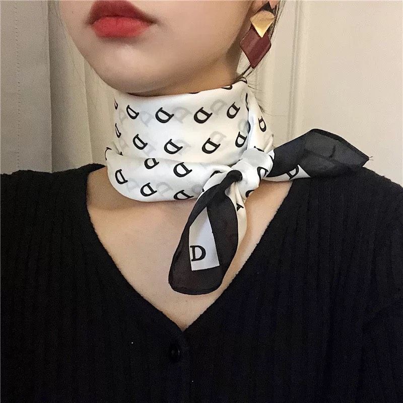 Khăn Quàng Cổ Lụa Vuông Bandana Cao Cấp Choàng Chống Nắng Đi Biển Đi Du Lịch Thời Trang