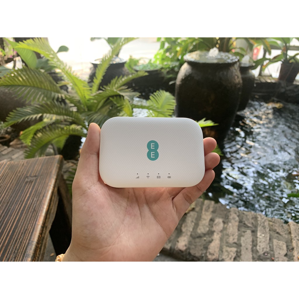 Bộ phát Wifi Alcatel EE71 trắng tốc độ cao 300mbps Pin Khủng- phục vụ mọi nhu cầu mạng