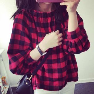 Áo sơ mi kẻ hở vai