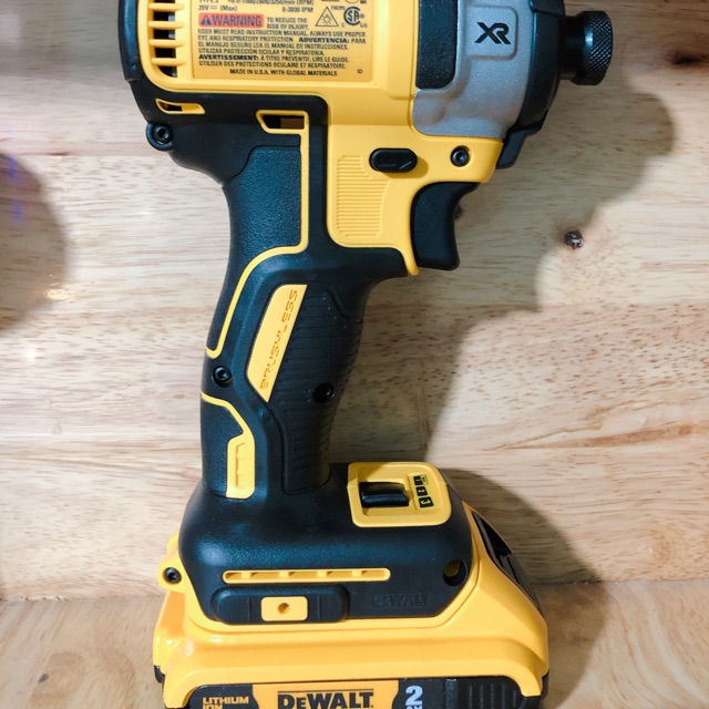 Máy + pin 2 ah dewalt 887