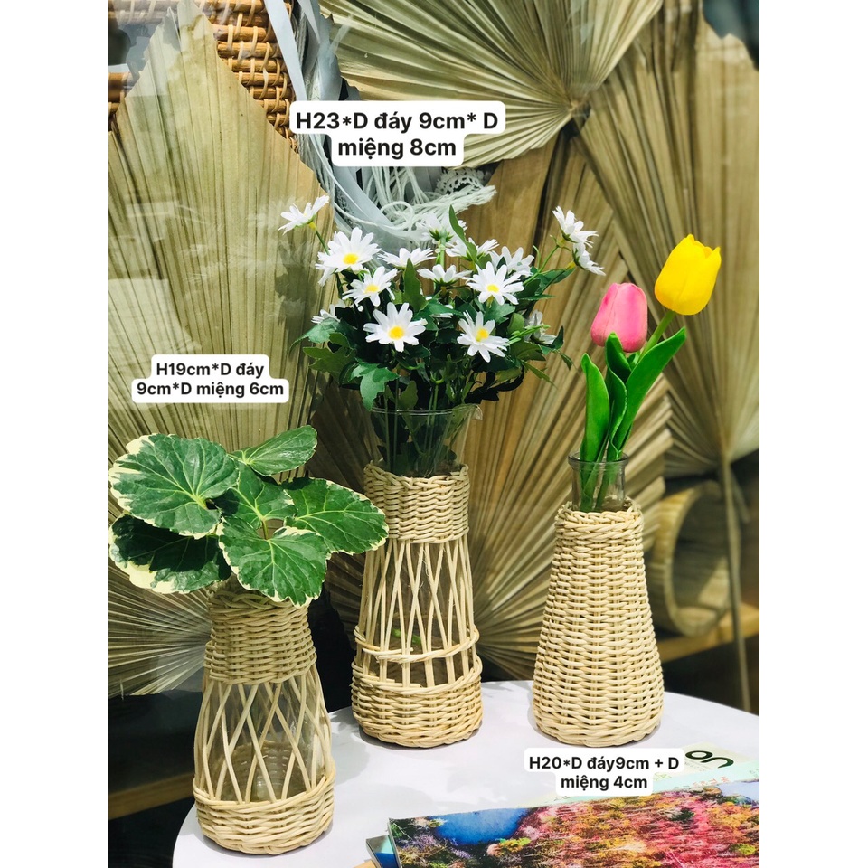 Lọ Thủy Tinh Cắm Hoa Trang Trí Có Bọc Mây Đan Quanh Thành Bình -Phong Cách Vintage