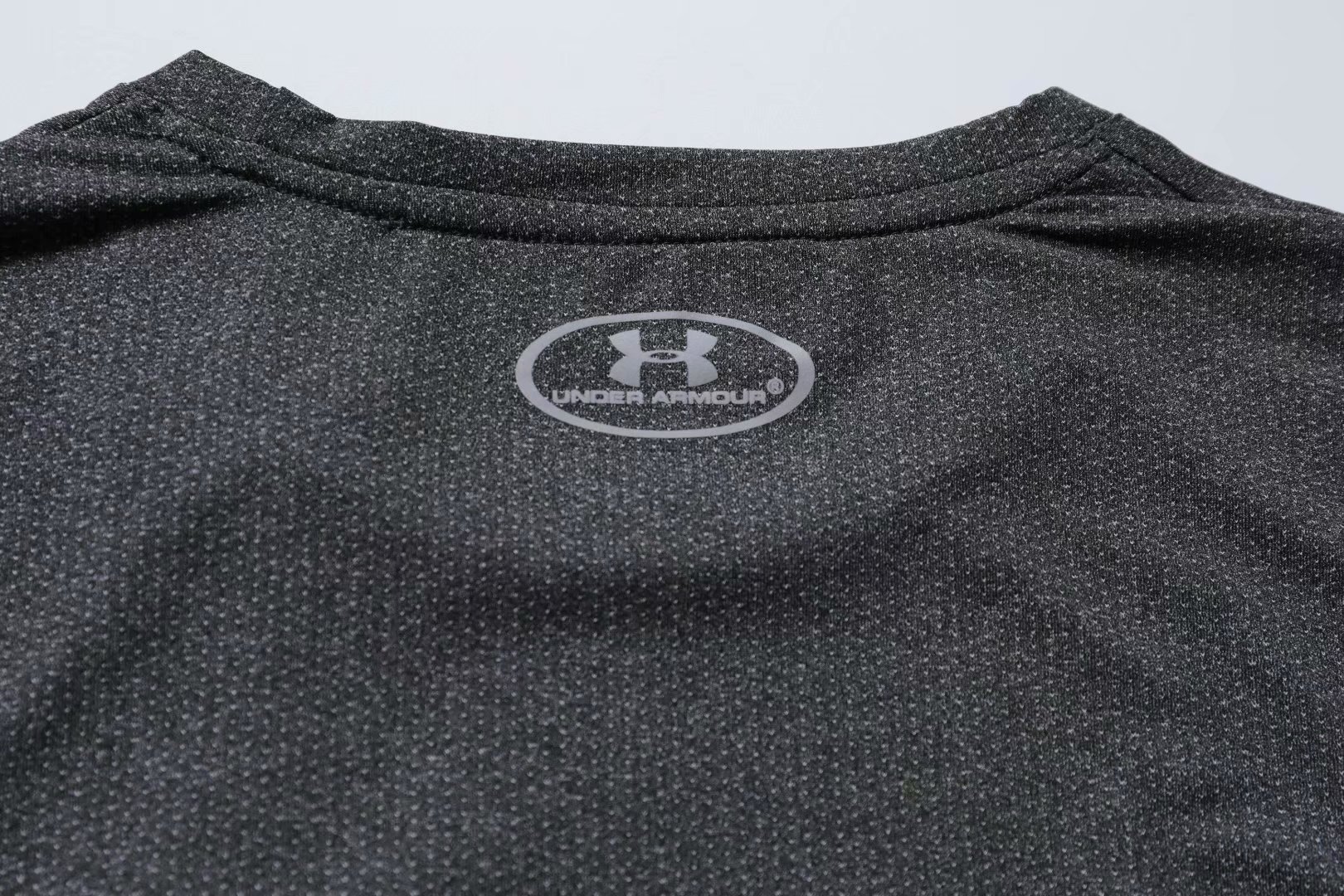 UNDER ARMOUR Áo Thun Thể Thao Nam Tay Ngắn Cổ Tròn Năng Động