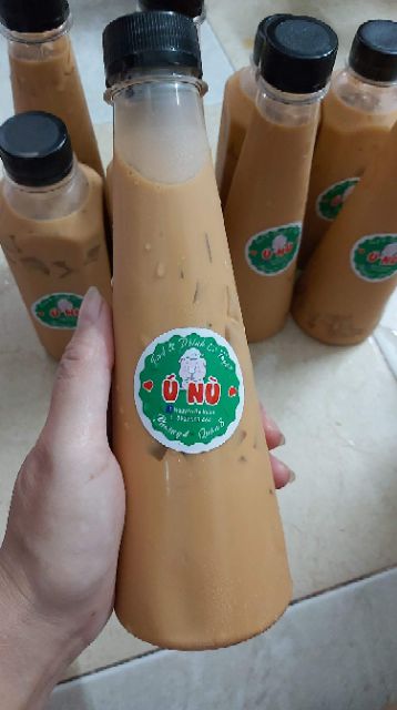 Chai nhựa tam giác nắp đen 330ml kèm nắp | BigBuy360 - bigbuy360.vn