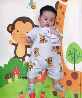 Set Yếm Pooh H&M xuất dư