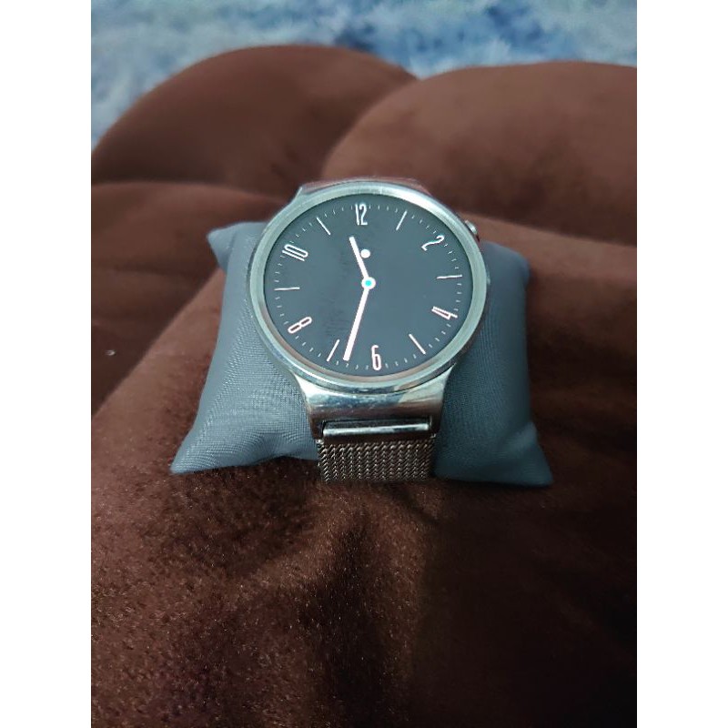 Đồng hồ thông minh smartwatch huawei watch 1 đã qua sử dụng màu bạc