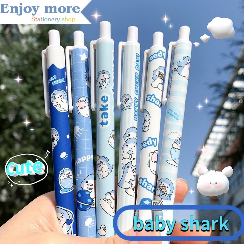 Enjoymore Bút Bi Cute Mực Xanh / Đen Baby Shark Cá Mập Dễ Thương Ngòi Bấm 0.5mm Mực Gel Nhiều Màu Viết Bi Nước Muji