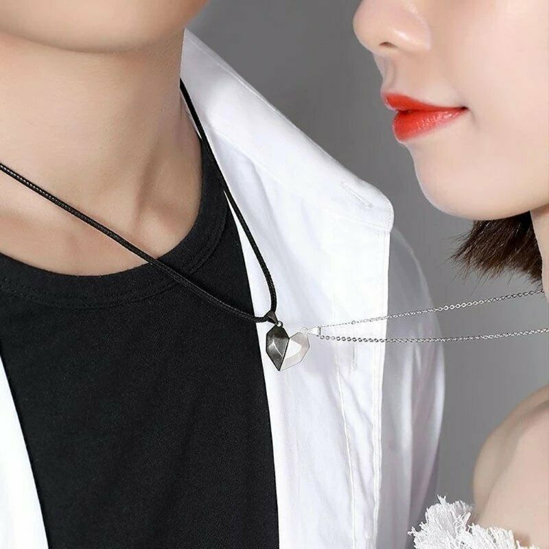 Set 2 Vòng cổ Mặt Đá Từ Tính Hình Trái Tim Cho Cặp Đôi