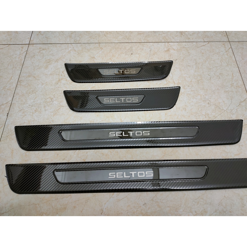 Ốp Bậc Cửa Xe Kia Seltos 2020 2021 -Mẫu Carbon