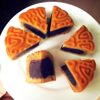 Bánh mooncake nhà làm!