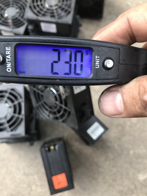 Quạt server Hp delta 12v 1.35A , vuông 8cm có khung bảo vệ full