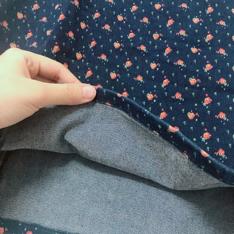 Pass chân váy hoa denim