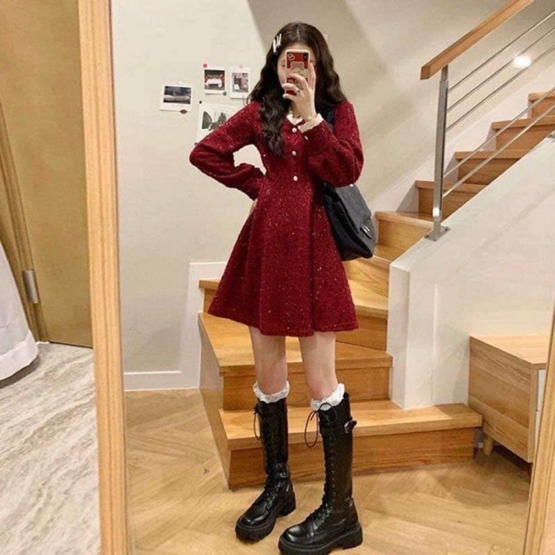 Váy dạ Tweed đỏ kim tuyến mùa lễ hội - Váy dạ kim tuyến đỏ cổ tim phối ren trắng