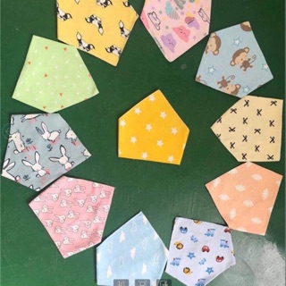 Sét 10 yếm tam giác màu