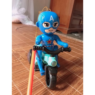 Đồ chơi siêu nhân Captain A lái siêu xe thăng bằng kèm tay cầm