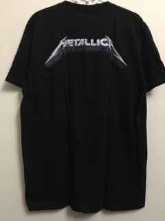 Áo Metallica còn size L