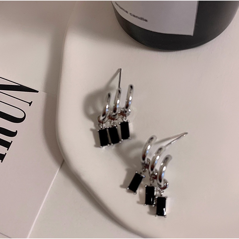 Khuyên Tai Đính Đá Zircon Đen Thời Trang Phong Cách Hip Hop 19A1623