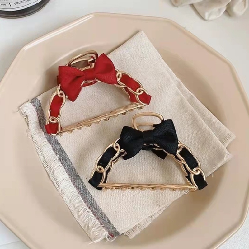 Kẹp Tóc Hình Cá Mập Phối Dây Xích Kim Loại Phong Cách Hàn Quốc