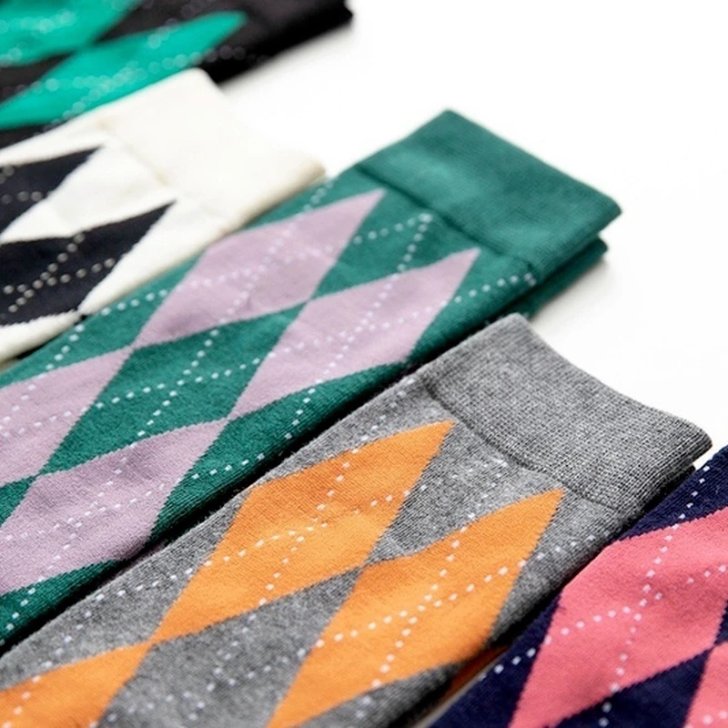 Tất Cotton Cao Qua Gối Họa Tiết Hình Thoi Thời Trang Thu Đông Nhật Bản Cho Nữ