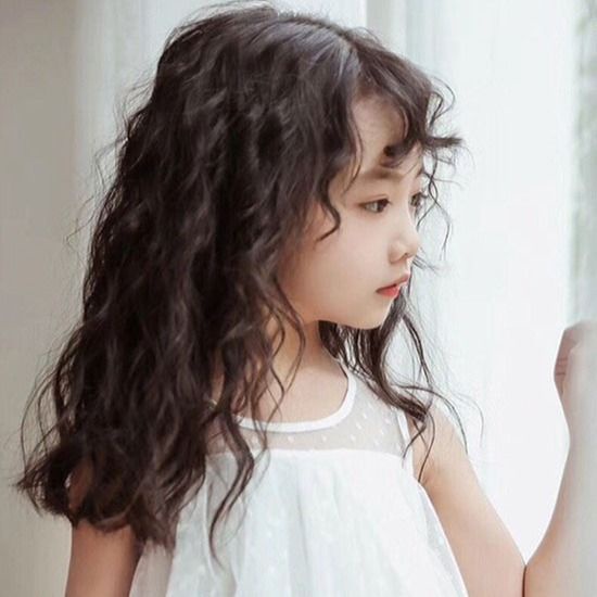 Tóc giả uốn xoăn thời trang cho bé gái