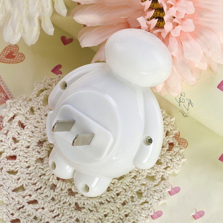 HCM - Đèn ngủ Baymax nhỏ gọn ánh sáng dịu có công tắc đóng mở chủ động