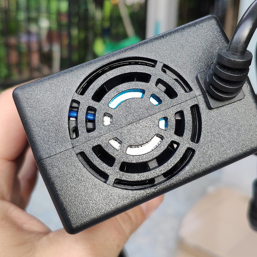 Sạc 10S 3A 42V dùng cho pin li-ion (Có quạt)