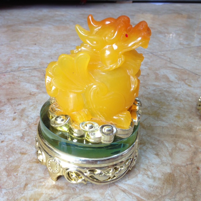 Tỳ hưu màu vàng