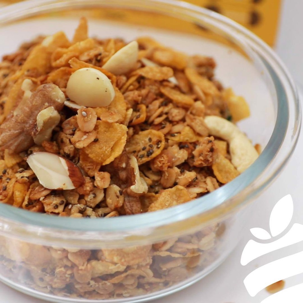 Ngũ cốc ăn kiêng Granola 7 hạt cao cấp từ macca hạt óc chó giàu omega Super Nutty hộp 250g bổ sung protein