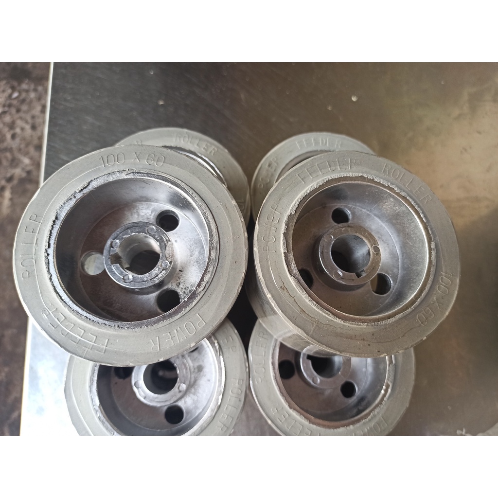 BÁNH XE ĐƯA PHÔI/BÁNH XE BÒ NGÀNH GỖ MÀU XÁM - KÍCH THƯỚC 60X100 CỐT 20