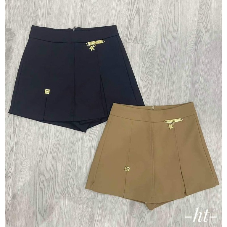 Quần váy xếp ly to tag sắt ngôi sao hàng QC