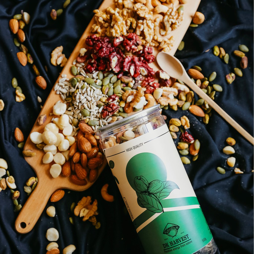 Hạt Mix 8 loại hạt nhập khẩu DK HARVEST - hạt óc chó, hạt hạnh nhân, hạt bí, hạt điều, hướng dương, hạt dẻ cười, macca