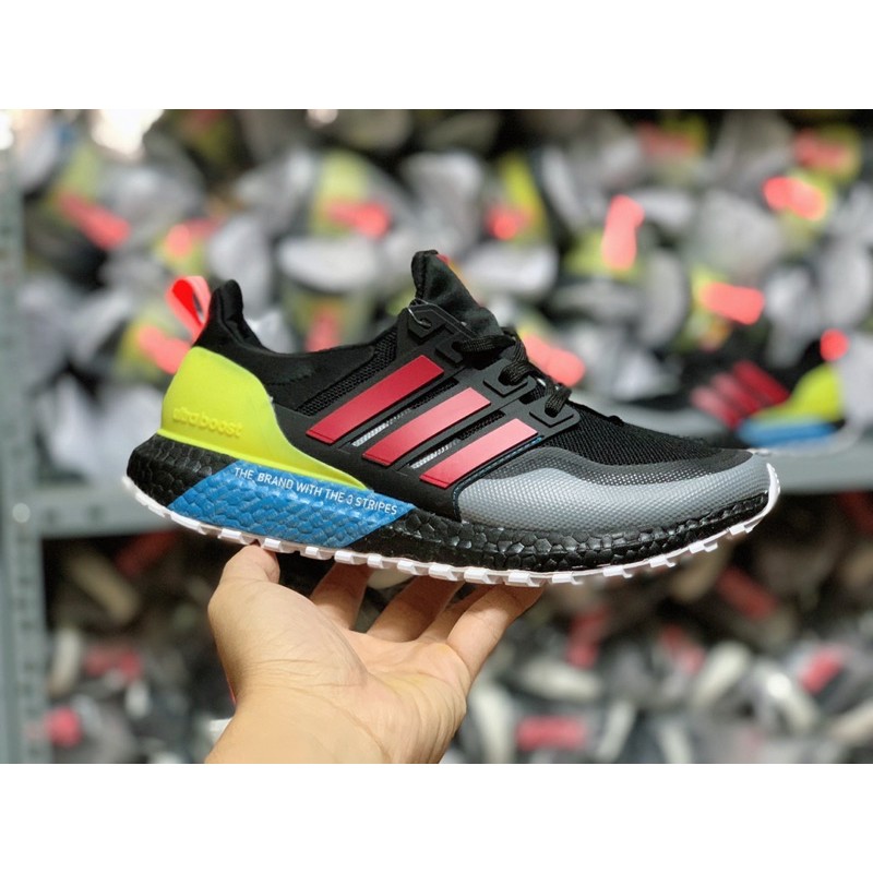 Giày thể thao Ultra Boost All Terrain Đen sọc Đỏ gót Vàng