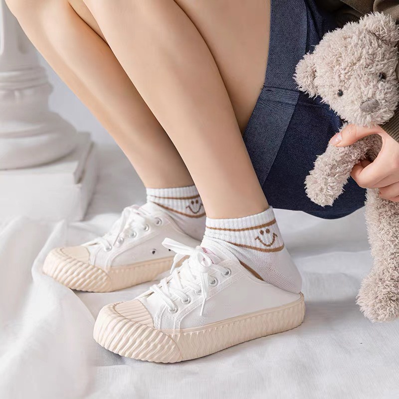 Tất nữ cổ ngắn họa tiết mặt cười smily, phong cách trẻ trung, đơn giản, chất liệu co dãn, thấm hút mồ hôi