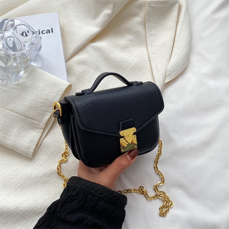 Túi Đeo Vai Hình Vuông Cỡ Nhỏ Phối Dây Xích Thời Trang Cho Nữ