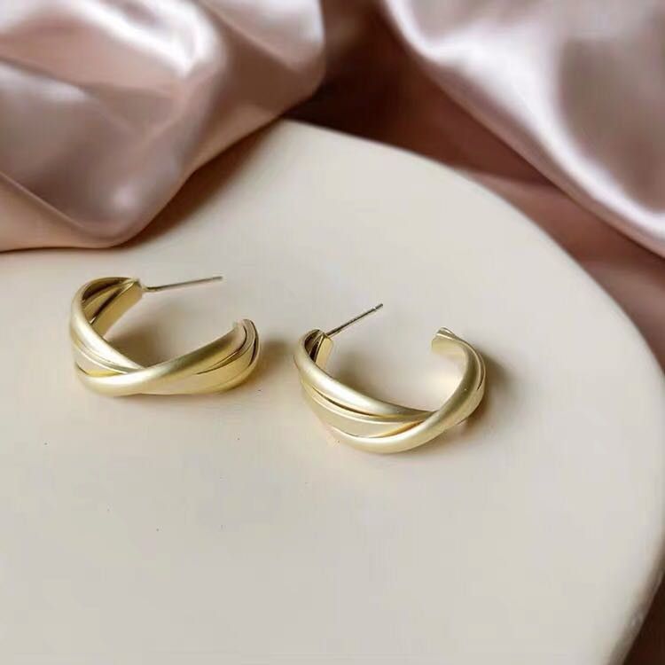 Khuyên Tai Hình Bán Nguyệt Mạ Bạc A761