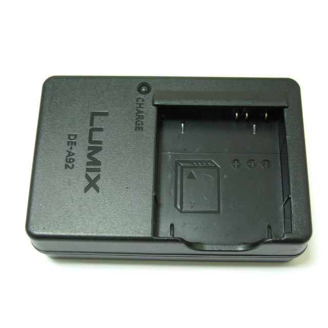 QUA SỬ DỤNG , XƯỚC  Sạc máy ảnh DE-A92 cho Panasonic DMW-BCK7, Sạc dây