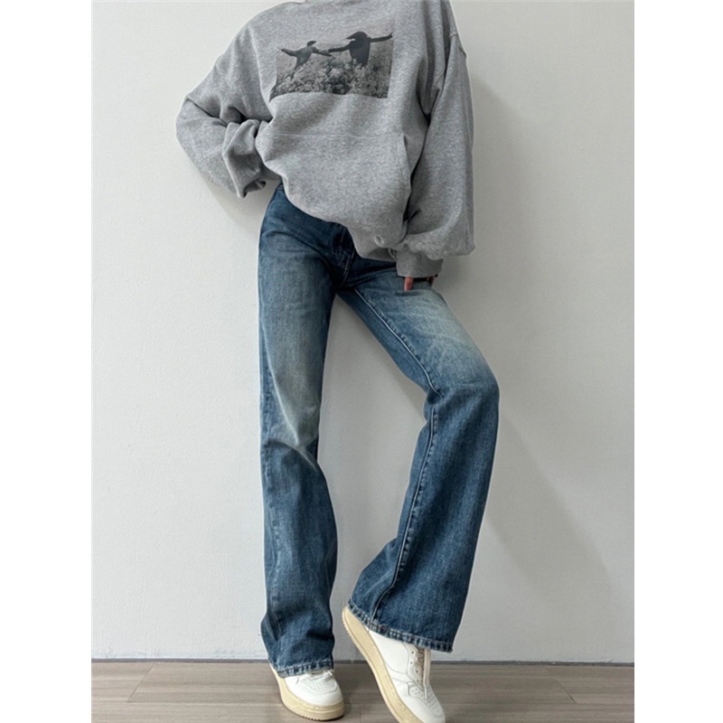 Quần Jeans lưng cao ống đứng loe nhẹ form Hàn màu xanh đậm | BigBuy360 - bigbuy360.vn