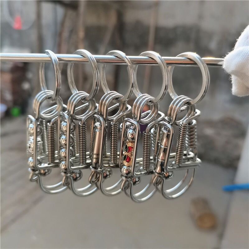 Móc khoá nghệ nhân làm thủ công bằng inox 304 dày 2 ly kết hợp phụ kiện độc lạ