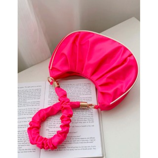 Túi Baguette Trim Ruched tương phản