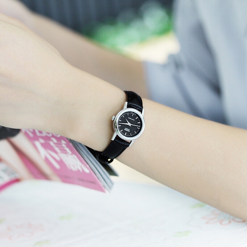 Đồng hồ nữ dây da Casio chính hãng Anh Khuê LTP-1094E-1ARDF