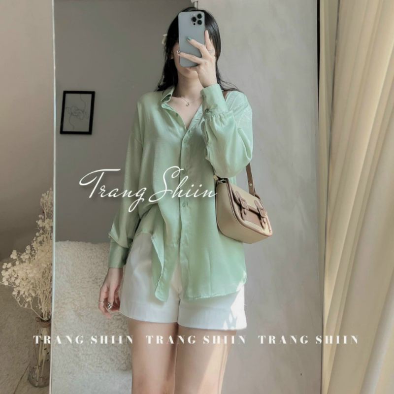 Set áo sơmi xanh mint ánh kim kèm quần short trắng kaki khóa kéo lung chun sau