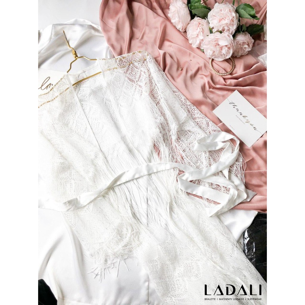 Áo choàng ngủ ren họa tiết Ladali, choàng ren chụp hình bầu hàng thiết kế CN10 - Trắng | BigBuy360 - bigbuy360.vn