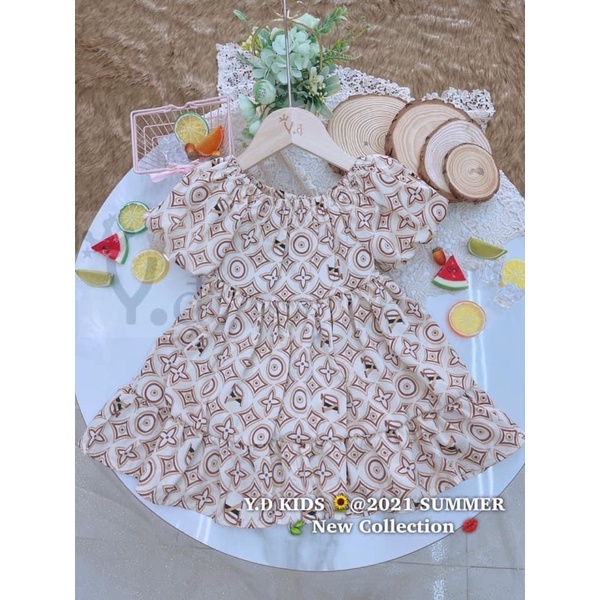 váy lụa lv