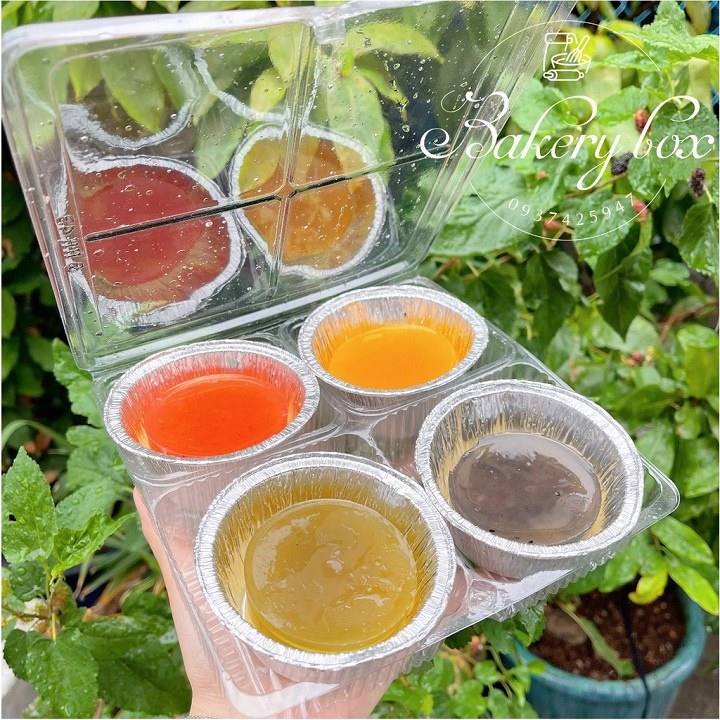 50 Hộp Nhựa Đựng Bánh 4 Ngăn H43 - Mỗi Ngăn 8.5 cm x cao 4 cm