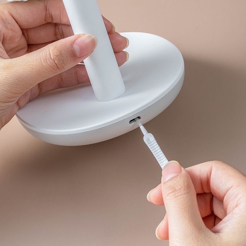 Dụng cụ bàn chải mini làm sạch loa +cổng sạc điện thoại và vòi sen