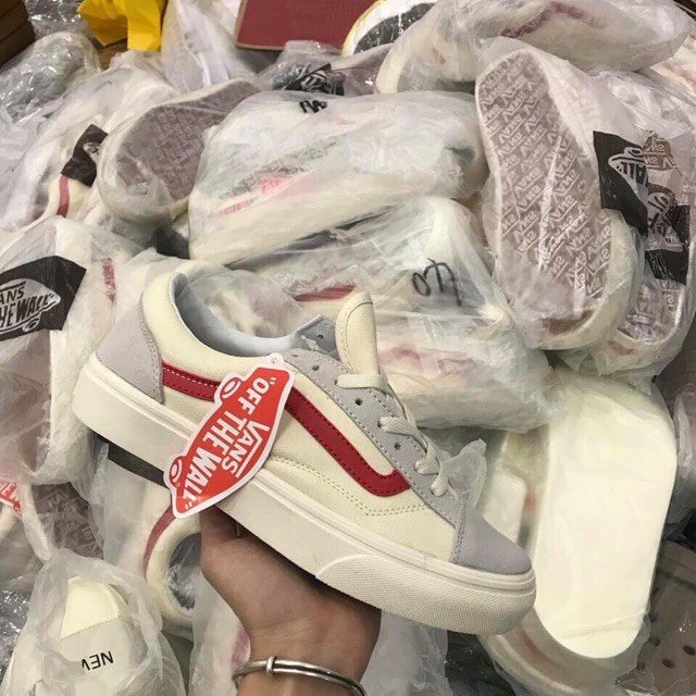 Giầy vans style sữa sọc đỏ 11 ( full box + free ship ) * XX " ` , "